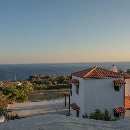 Ligres Beach - 2 Bedrooms Apartment Sea View Agia Paraskevi  エクステリア 写真