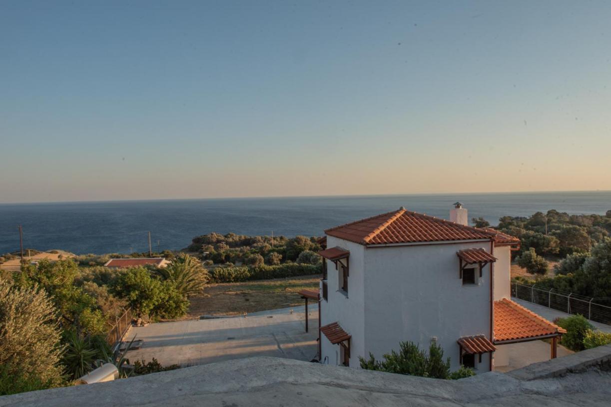 Ligres Beach - 2 Bedrooms Apartment Sea View Agia Paraskevi  エクステリア 写真