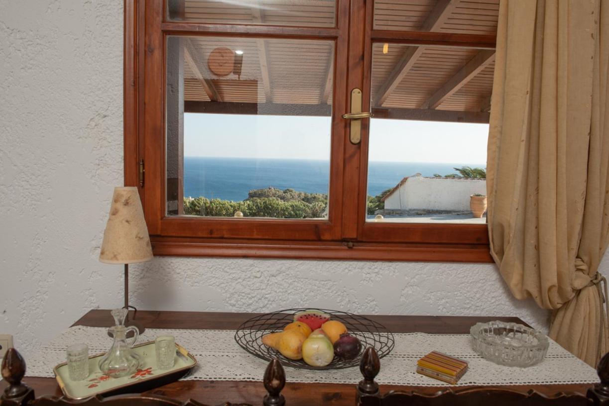 Ligres Beach - 2 Bedrooms Apartment Sea View Agia Paraskevi  エクステリア 写真